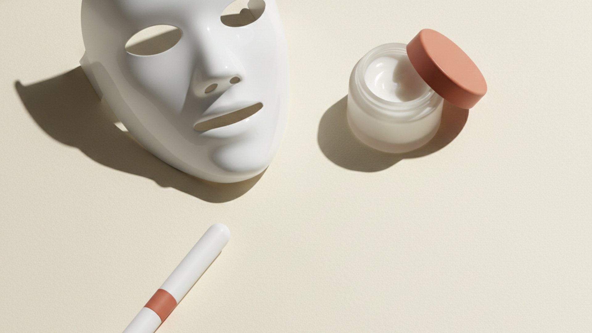 LED Face Mask 2026: Omnilux vs CurrentBody · 312 Reddit Threads