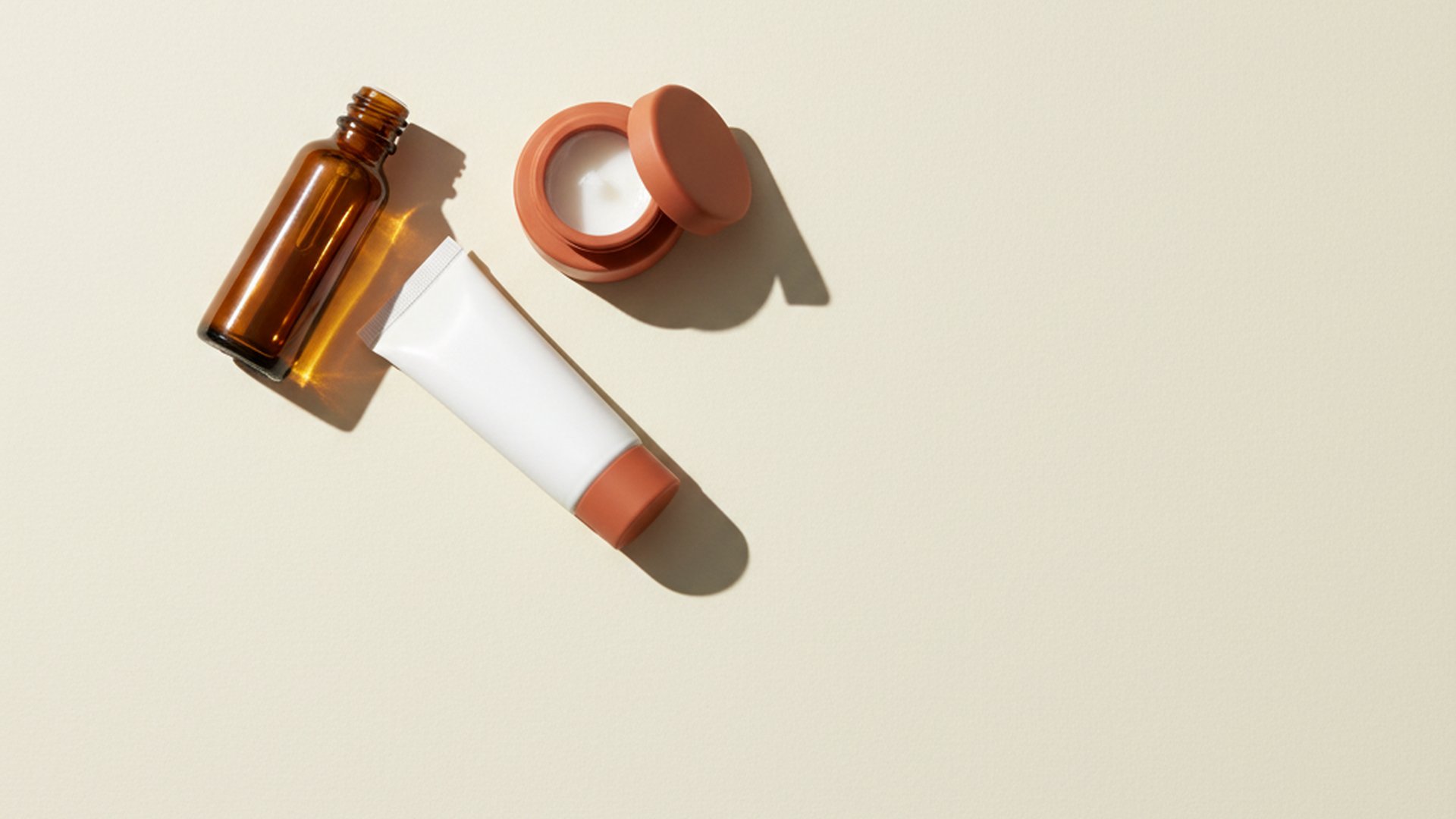 Best Retinol Products on Reddit (2026 Edition) — for Sensitive Skin, Acne, and Anti-Aging